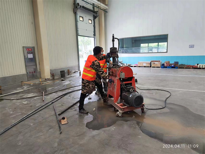 淮滨厂房地面下沉塌陷注浆加固施工